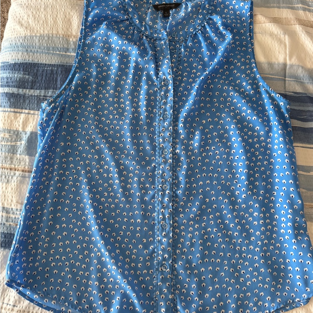 Banana Republic Blue Patterned Sleeveless Blouse